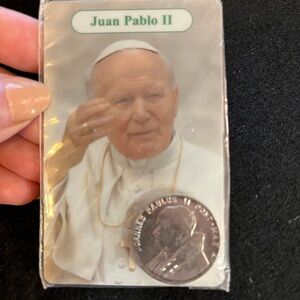 Commemorative coin pope Juan Pablo II seal packaging new with tags.